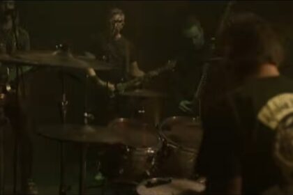 Alter Bridge, Playing Aces