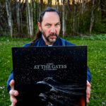Nicas Engelin con el disco de At The Gates y Tompa