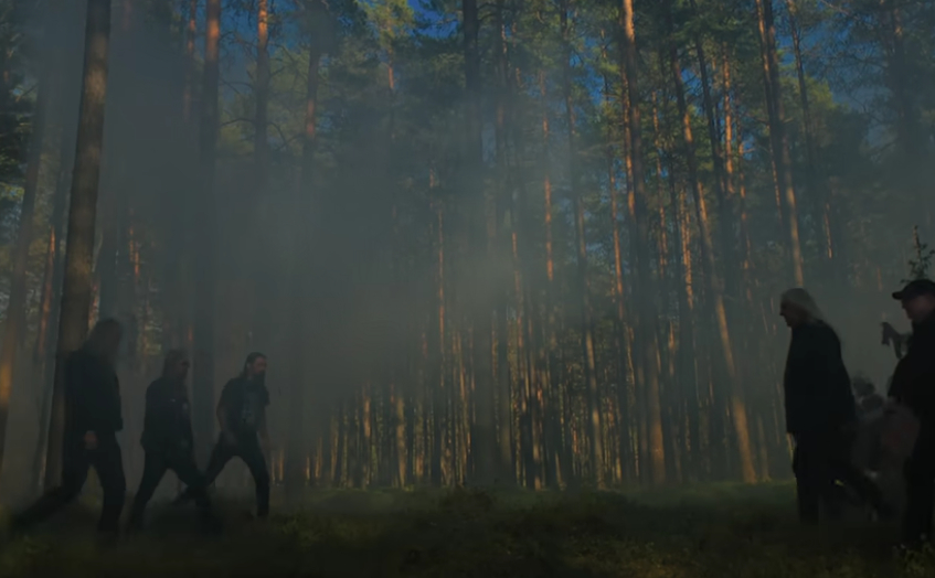 Amon Amarth vs Saxon