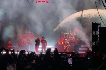 Anders Friden (In Flames) y Mikael Stanne (Dark Tranquillity) homenajearon a Tompa en el Goteborg Brinner 2026